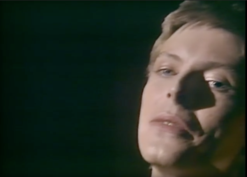 David Bowie – Heroes official video 1977